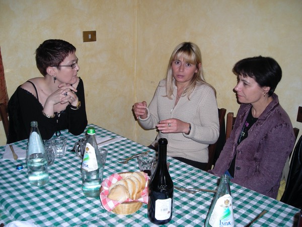 Lei ne beve solo un dito